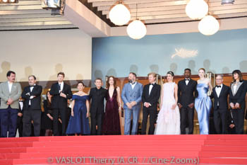 Joe Alwyn, Hong Chau, Willem Dafoe, Emma Stone, Yorgos Lanthimos, Jesse Plemons, Margaret Qualley, Mamoudou Athie, Hunter Schafer, Ed Guiney, Kasia Malipan, Andrew Lowe