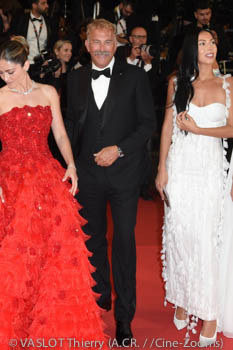 Isabelle Fuhrman, Kevin Costner, Wasé Chief