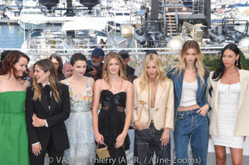 Jena Malone, Isabelle Fuhrman, Ella Hunt, Georgia MacPhail, Sienna Miller, Abbey Lee Kershaw, Wasé Chief