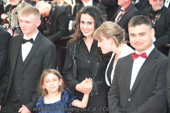 Clément Faveau, Luna Garret, Louise Courvoisier, Maïwene Barthelemy, Dimitry Baudry Clément Faveau, Luna Garret, Louise Courvoisier, Maïwene Barthelemy, Dimitry Baudry
