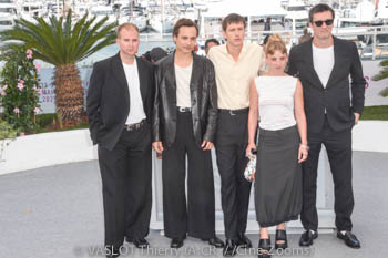 Archie Pearch, Frank Dillane, Harris Dickinson, Megan Northam, Scott O'Donnell 