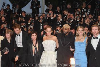 /Robert Pattinson, Lynne Ramsay, Jennifer Lawrence, LaKeith Stanfield, Molly Smith, Trent Luckinbill 