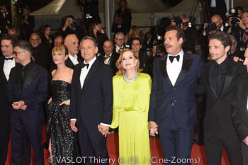 Mathieu Demi, Marina Fois, Thierry Klifa, Isabelle Huppert, Laurent Lafitte, Raphaël Personnaz