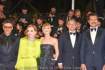 Mathieu Demy, Isabelle Huppert, Marina Foïs, Thierry Klifa, Laurent Lafitte
