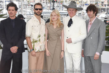 Alessio Rigo de Righi, Alessandro Borghi, Nadia Tereszkiewicz, John C. Reilly, Matteo Zoppis