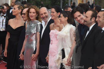 Cécile de France, Sara Giraudeau, Nick Adams, Julia Piaton, Cédric Klapisch, Ariadna Cabrol, Abraham Wapler, Vincent Macaigne, Zinedine Soualem