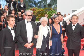 Timi-Joy Marbot, Gustave de Kervern, Pierre Richard, Ceyla Lacerda, Louis-Do de Lencquesaing