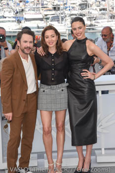 Charlie Day, Aubrey Plaza, Margaret Qualley