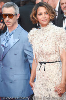 Jeremy Strong, Halle Berry