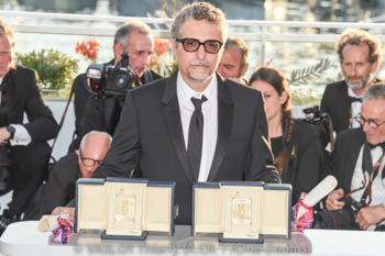 Kleber Mendonça Filho (Prix de la mise en scène)