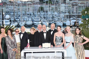 Maria Ekerhovd, Juliette Schrameck, Eskil Vogt, Andrea Berentsen Ottmar, Joachim Trier (Grand Prix), Stellan Skarsgård, Renate Reinsve, Elle Fanning, Inga Ibsdotter Lilleaas, Atilla Salih Yücer