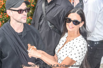 Demi Moore et son chien Pilaf Demi Moore et son chien Pilaf