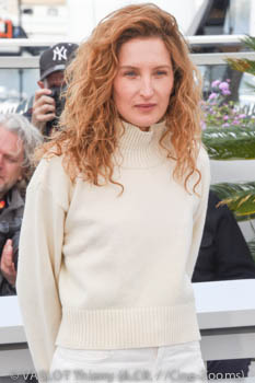 Julia Piaton