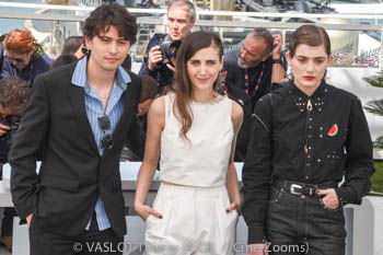 David Flores, Katharina Rivilis, Naomi Cosma