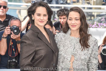Noémie Merlant, Marion Cotillard